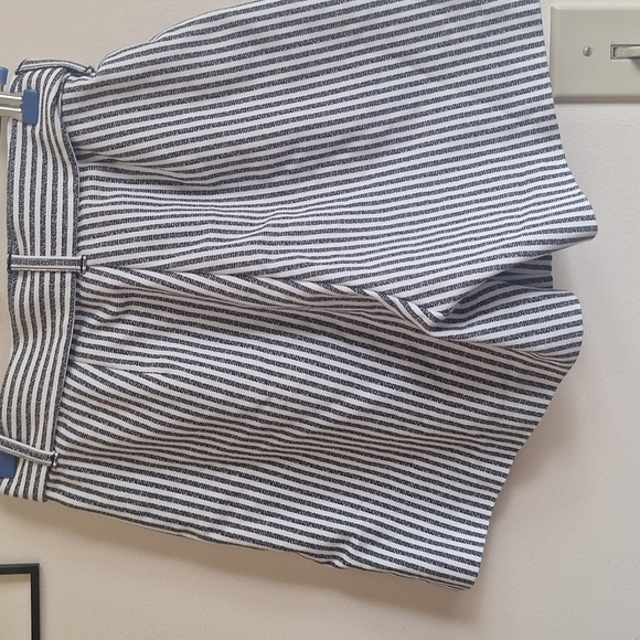 WHBM Striped Blazer and Shorts Set size 4 - Picture 8 of 10